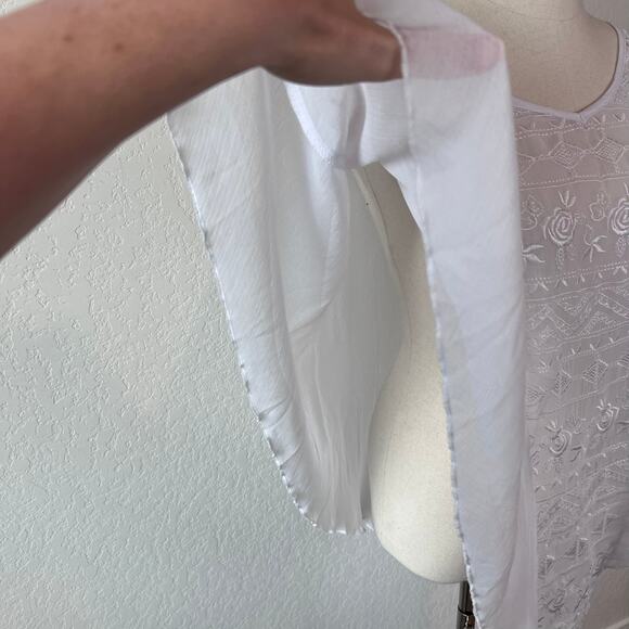 Energe Embroidered Poncho Lightweight Floral Flowy White Fairycore Boho PXL - Picture 3 of 9